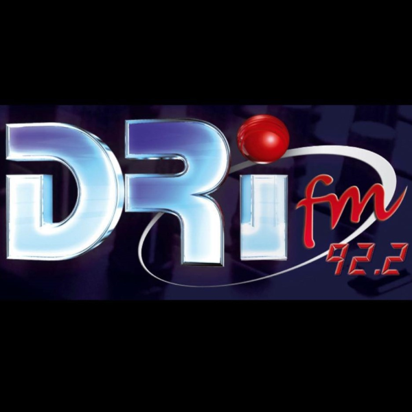 DRi FM 92.2 λογότυπο στο Streamee